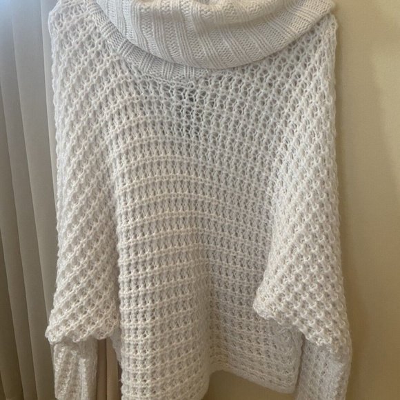 Express White Knit Turtleneck Jumper Chunky Sweater Long Sleeve Large NWT - Picture 11 of 11